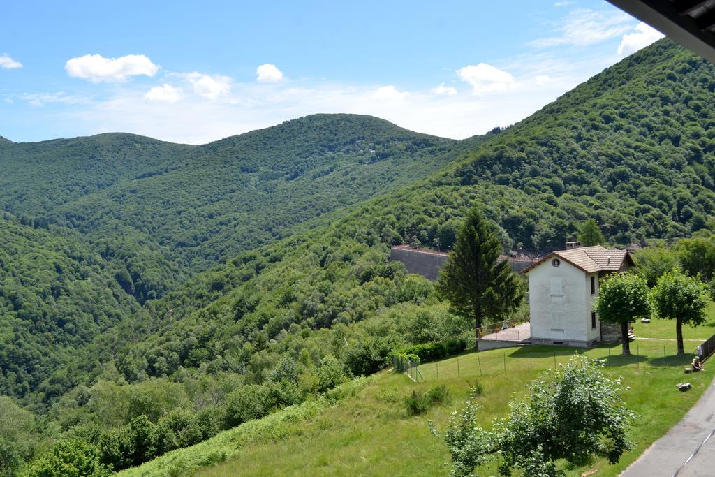 Albergo Diana Тронцано-Лаго-Маджоре Экстерьер фото